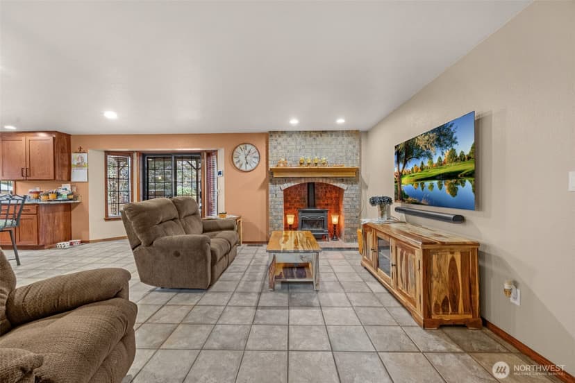 Property photo for 13422 Quil Scenic Drive, Marysville photo 11