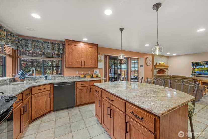 Property photo for 13422 Quil Scenic Drive, Marysville photo 9