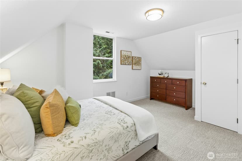 Property photo for 3211 W Ames Lake Drive NE, Redmond photo 25