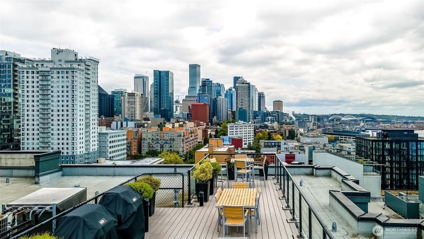 Property photo for 2721 1st Avenue #604, Seattle photo 6