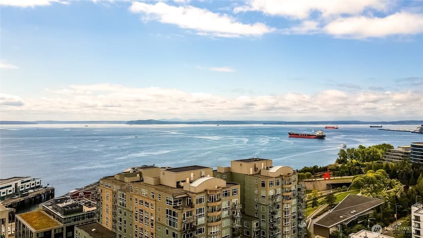 Property photo for 2721 1st Avenue #604, Seattle photo 3