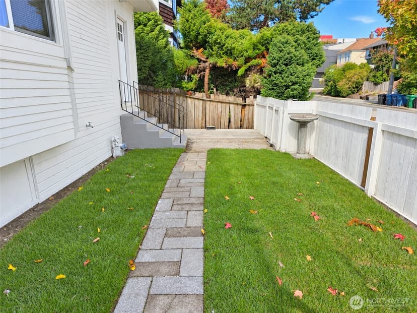 Property photo for 909 23rd Avenue, Seattle photo 16