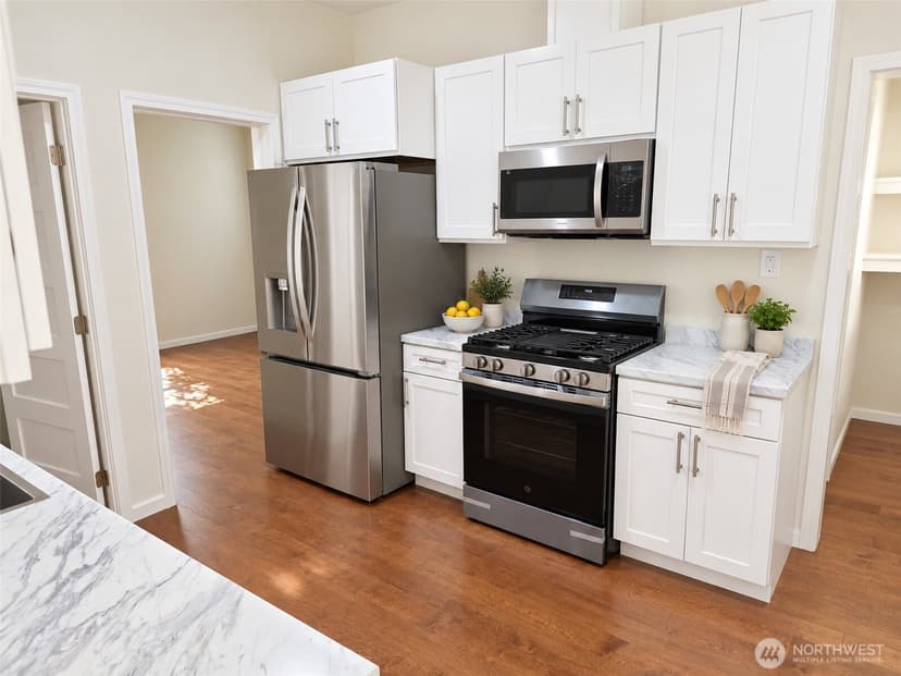 Property photo for 909 23rd Avenue, Seattle photo 5
