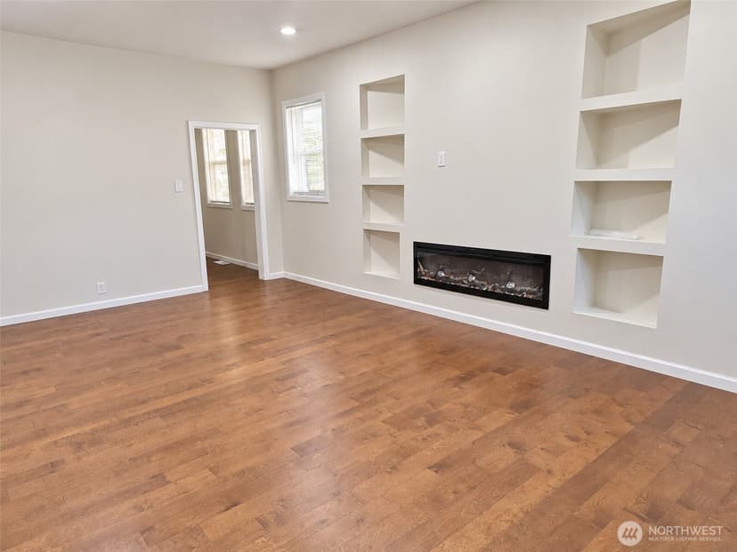 Property photo for 909 23rd Avenue, Seattle photo 12