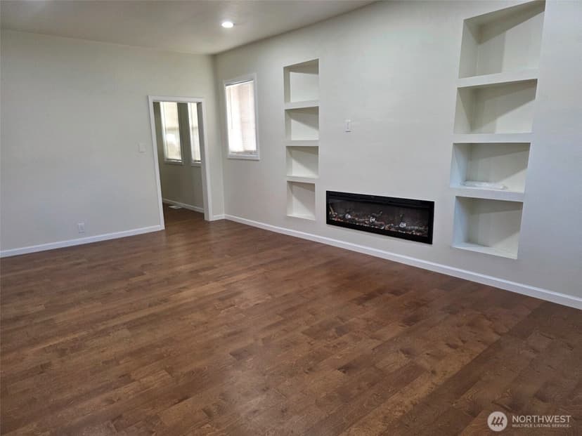 Property photo for 909 23rd Avenue, Seattle photo 9