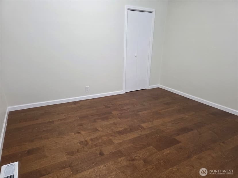 Property photo for 909 23rd Avenue, Seattle photo 17