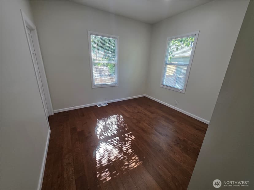 Property photo for 909 23rd Avenue, Seattle photo 19