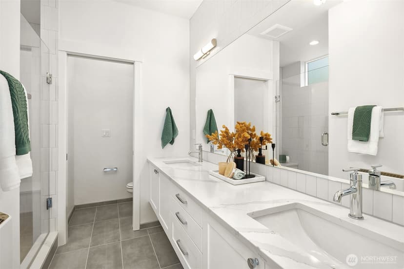 Property photo for 1739 17th Avenue, Seattle photo 12