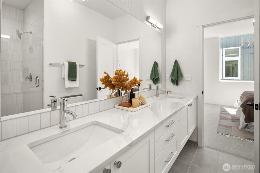 Property photo for 1739 17th Avenue, Seattle photo 11