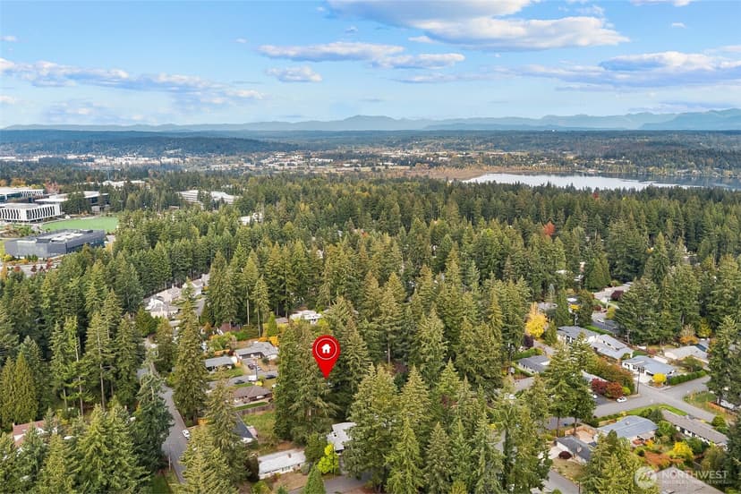 Property photo for 16025 NE 27th Street, Bellevue photo 34