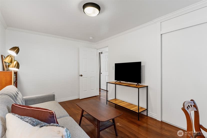 Property photo for 16025 NE 27th Street, Bellevue photo 13