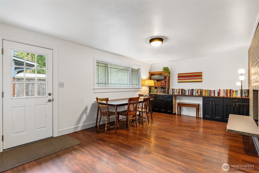 Property photo for 16025 NE 27th Street, Bellevue photo 14