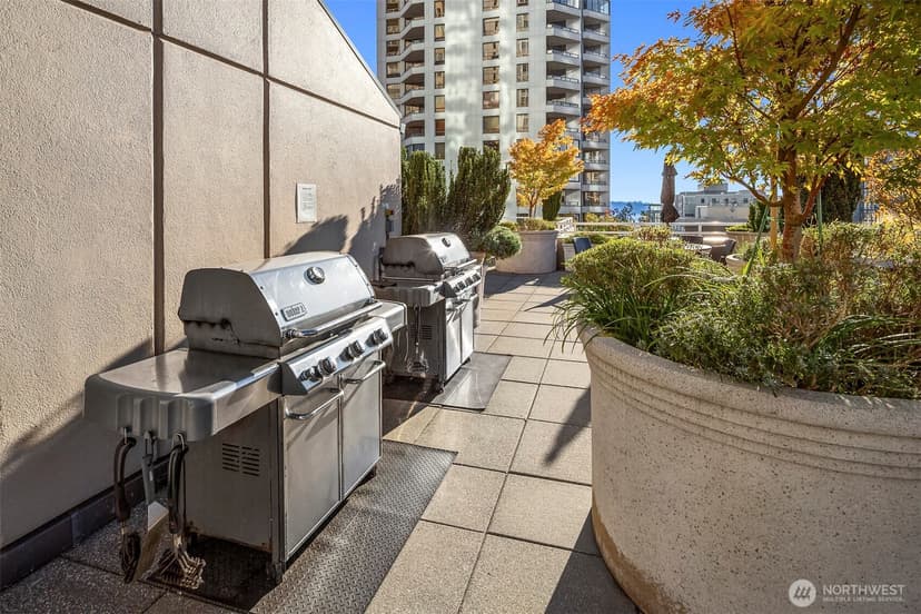 Property photo for 2600 2nd Avenue #2102, Seattle photo 35