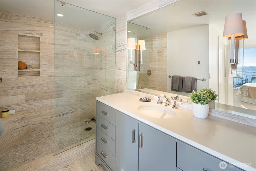 Property photo for 2600 2nd Avenue #2102, Seattle photo 16