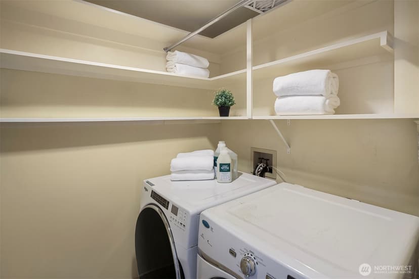 Property photo for 2600 2nd Avenue #2102, Seattle photo 28