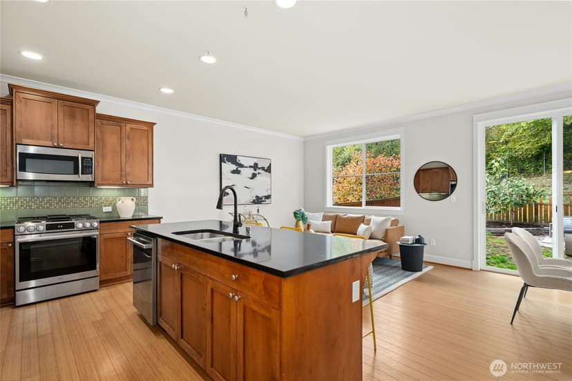 Property photo for 4113 29th Avenue S, Seattle photo 8