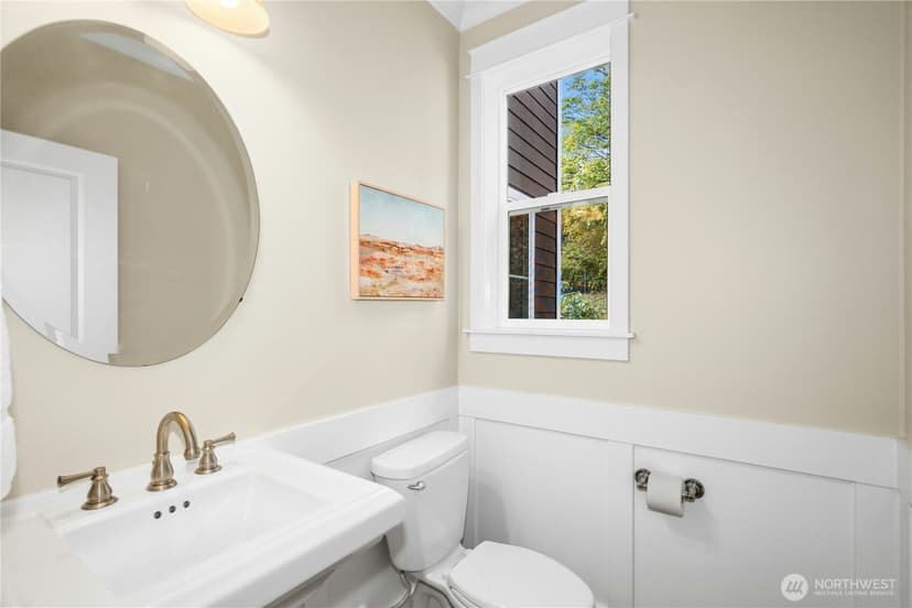Property photo for 4113 29th Avenue S, Seattle photo 20