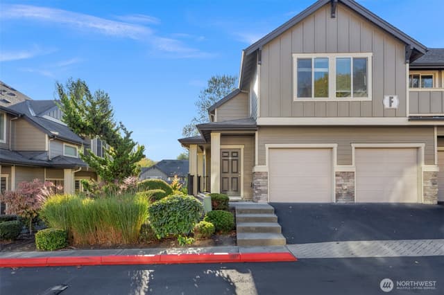 Property photo for 1900 Weaver Road #F202, Snohomish