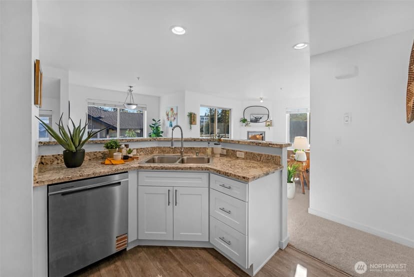 Property photo for 1900 Weaver Road #F202, Snohomish photo 14
