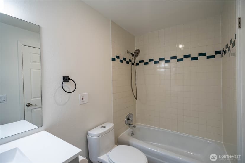 Property photo for 728 5th Avenue S, Kent photo 15