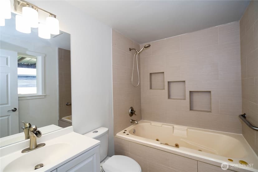 Property photo for 728 5th Avenue S, Kent photo 22