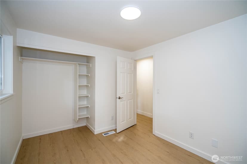Property photo for 728 5th Avenue S, Kent photo 18