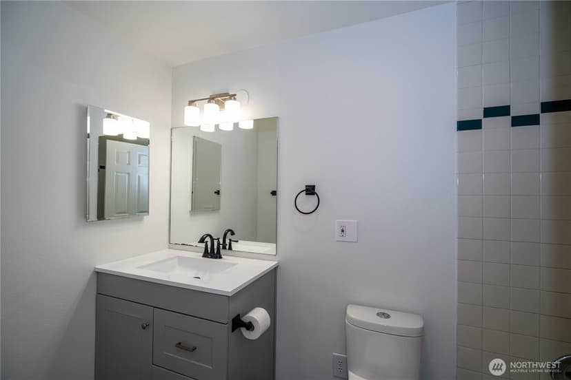 Property photo for 728 5th Avenue S, Kent photo 14