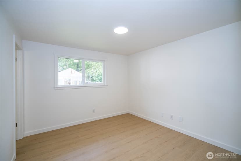 Property photo for 728 5th Avenue S, Kent photo 21