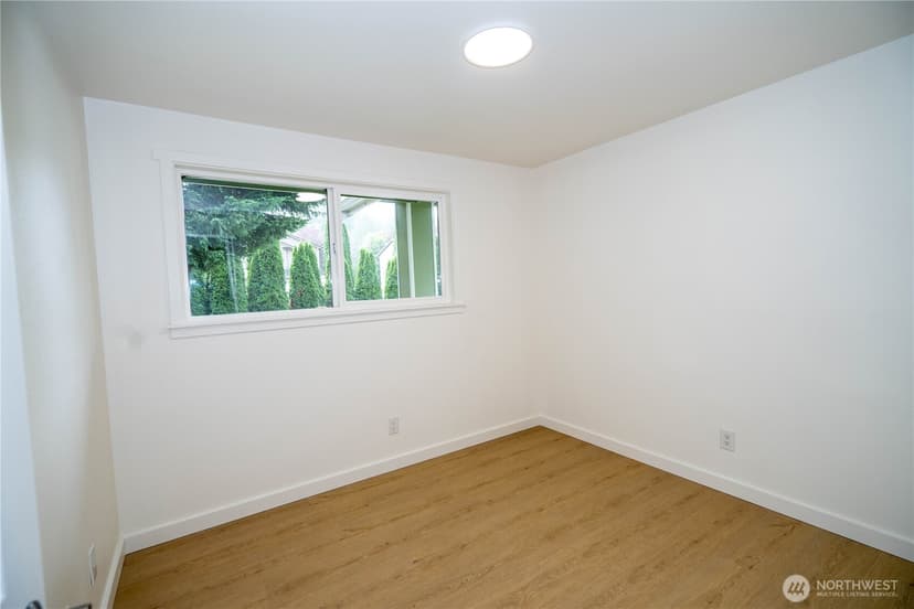 Property photo for 728 5th Avenue S, Kent photo 17