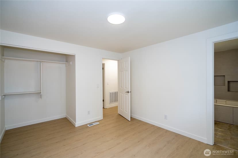 Property photo for 728 5th Avenue S, Kent photo 20