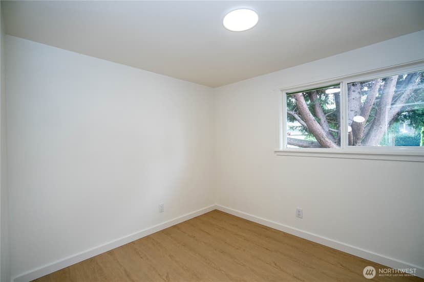 Property photo for 728 5th Avenue S, Kent photo 19