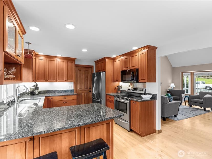 Property photo for 2021 234th Place SE, Bothell photo 18