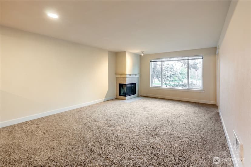Property photo for 300 N 130th Street #7109, Seattle photo 2