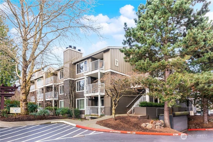 Property photo for 300 N 130th Street #7109, Seattle
