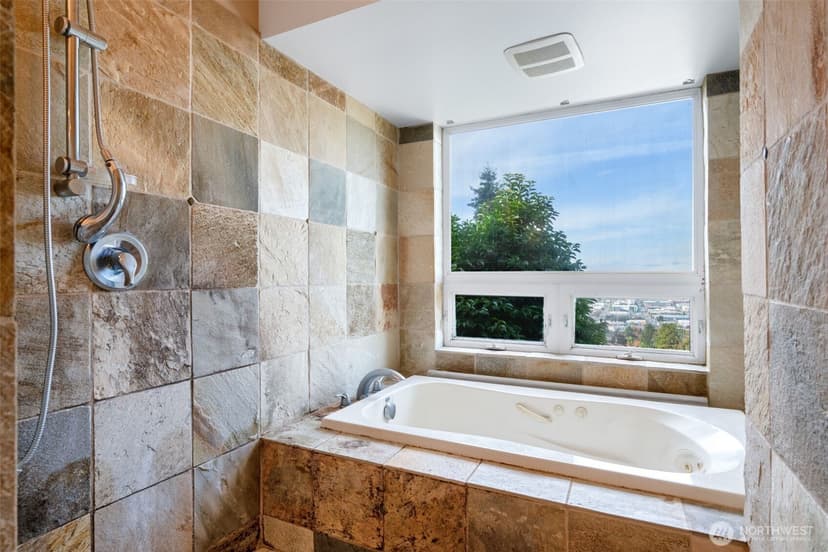Property photo for 212 N 45th Street, Seattle photo 12