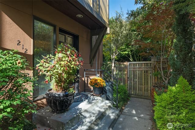 Property photo for 212 N 45th Street, Seattle