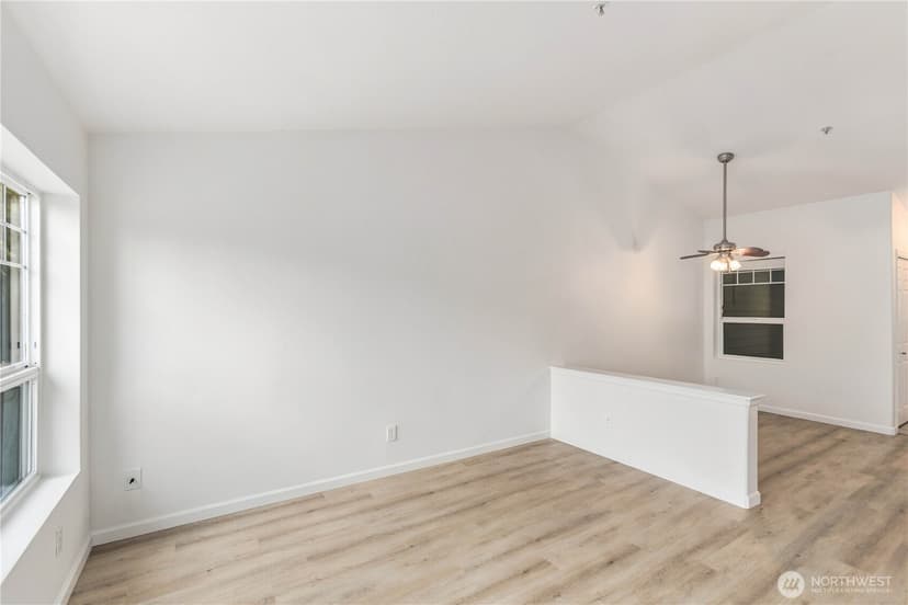 Property photo for 18501 SE Newport Way #H336, Issaquah photo 12