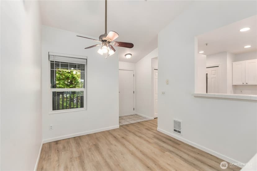 Property photo for 18501 SE Newport Way #H336, Issaquah photo 7