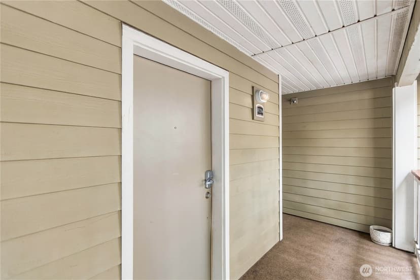 Property photo for 18501 SE Newport Way #H336, Issaquah photo 3