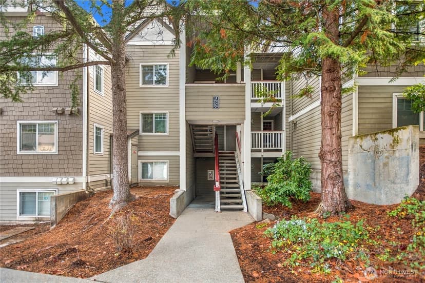 Property photo for 18501 SE Newport Way #H336, Issaquah photo 2