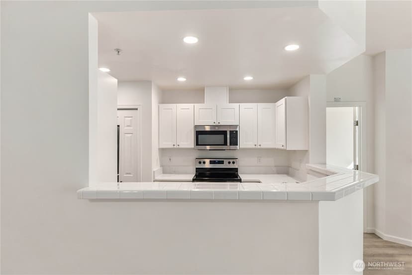 Property photo for 18501 SE Newport Way #H336, Issaquah photo 15