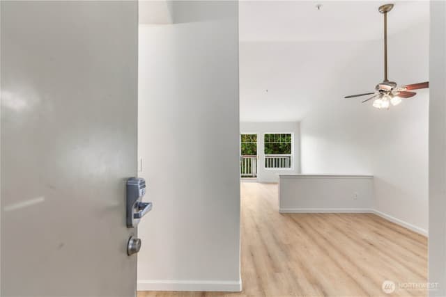 Property photo for 18501 SE Newport Way #H336, Issaquah photo 4