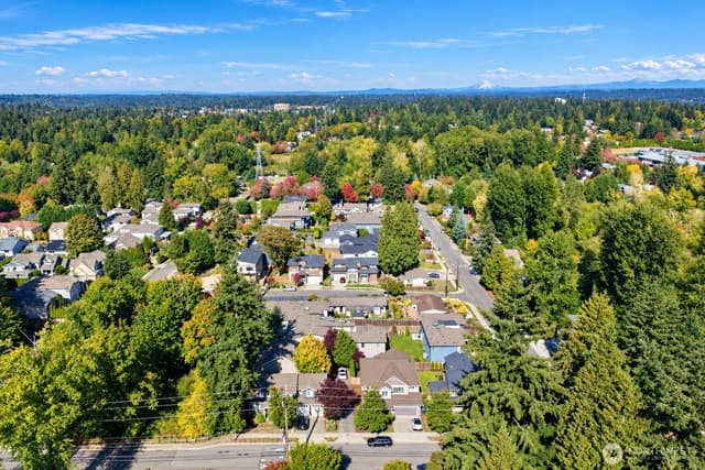 Property photo for 12512 NE 90th Street, Kirkland photo 2