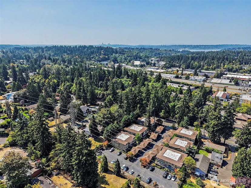 Property photo for 11312 124th Avenue NE #302, Kirkland photo 29