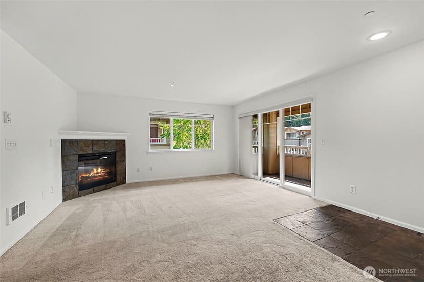 Property photo for 11312 124th Avenue NE #302, Kirkland photo 21