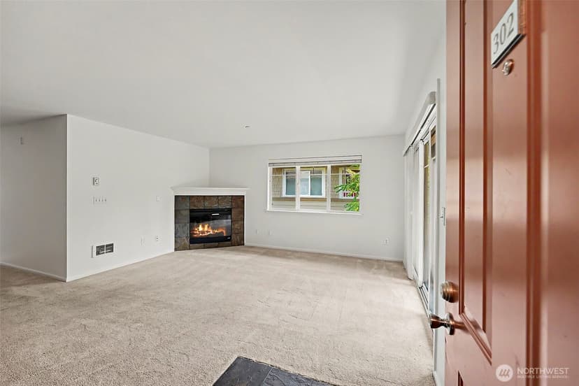 Property photo for 11312 124th Avenue NE #302, Kirkland