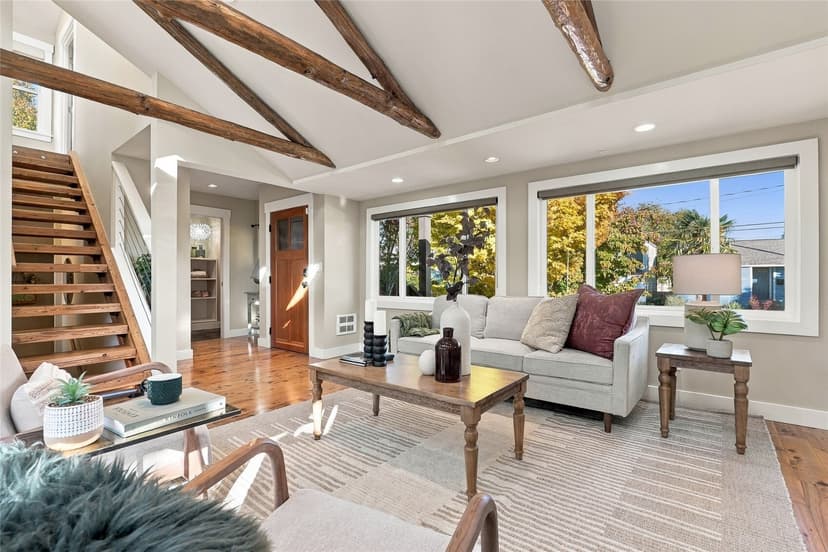Property photo for 8423 40th Avenue SW, Seattle photo 5