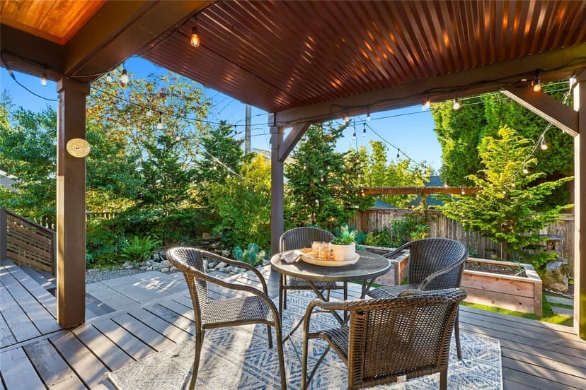 Property photo for 8423 40th Avenue SW, Seattle photo 22