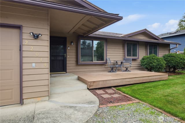 Property photo for 22014 SE 268th Street, Maple Valley photo 4