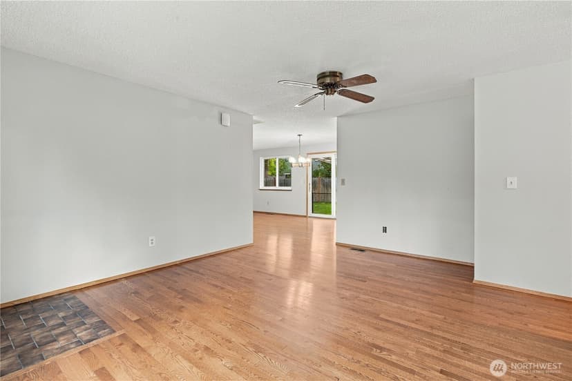 Property photo for 22014 SE 268th Street, Maple Valley photo 6